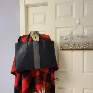 VINCE CAMUTO BLACK BUTTERY SOFT LEATHER TOTE SHOULDERBAG